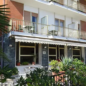 https://hotel-ambassador-imperia.hotelitalianriviera.com